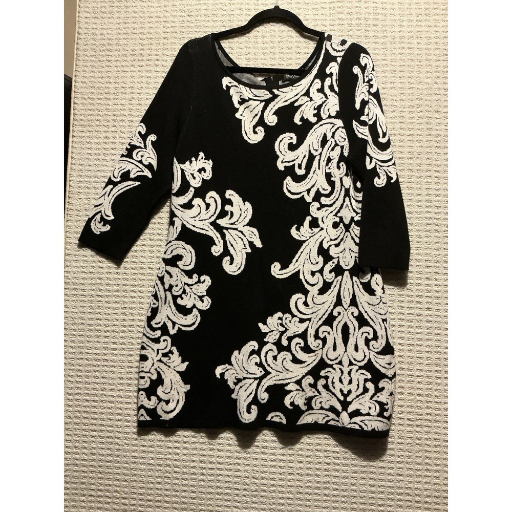 White House Black Market Black/White Sweater Dress L Ornate Damask Scroll Work